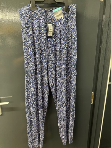 Tapered womens trousers - tapered,